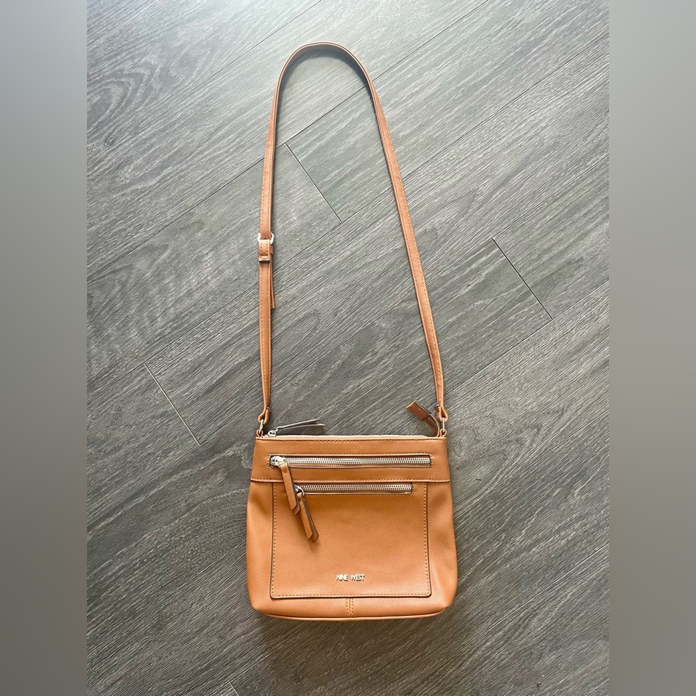 Nine West tan crossbody or shoulder purse